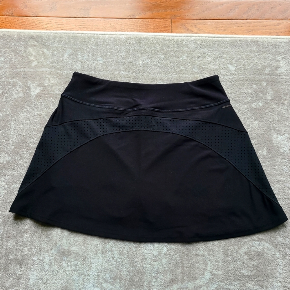 Mondetta black tennis skirt.